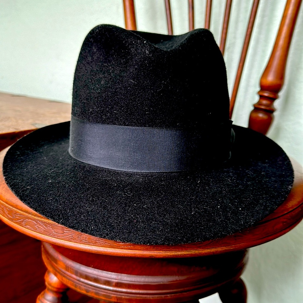 Vintage Black Country Gentleman fedora hat.  Size Small 🖤🕵️‍♀️🌹